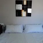 隆达酒店 *