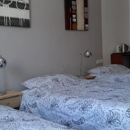 Ronda Hotel *