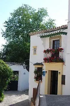 Ronda Hotel *